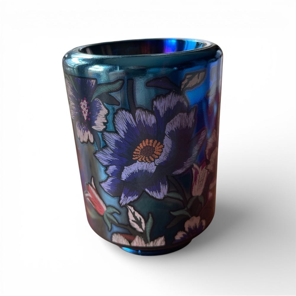 Scentsy Plug In Midnight Blue Wax Warmer Floral Iridescent Glass Night Light NIB - Picture 2 of 7